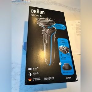 Braun series 5 electric shaver.